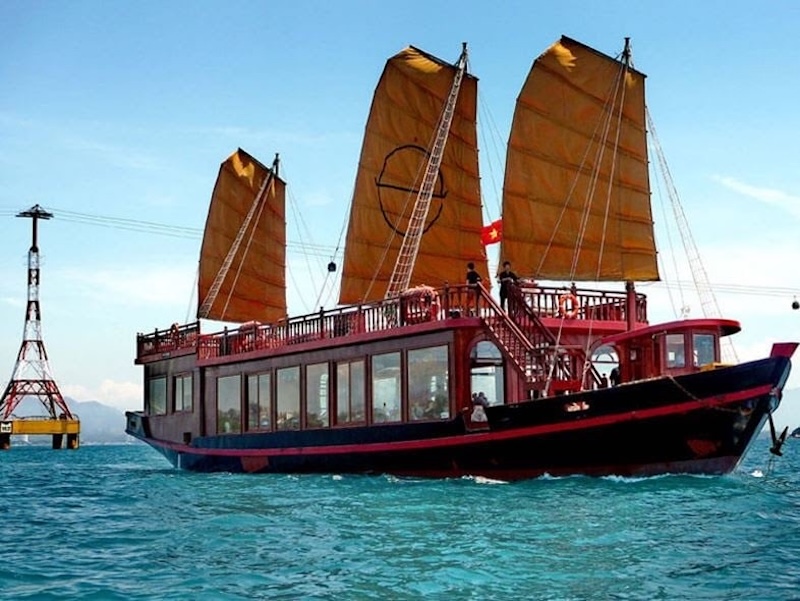 mo thay tau thuyen la diem gi