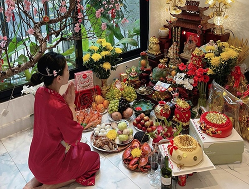Cúng vía thần tài cung via than tai