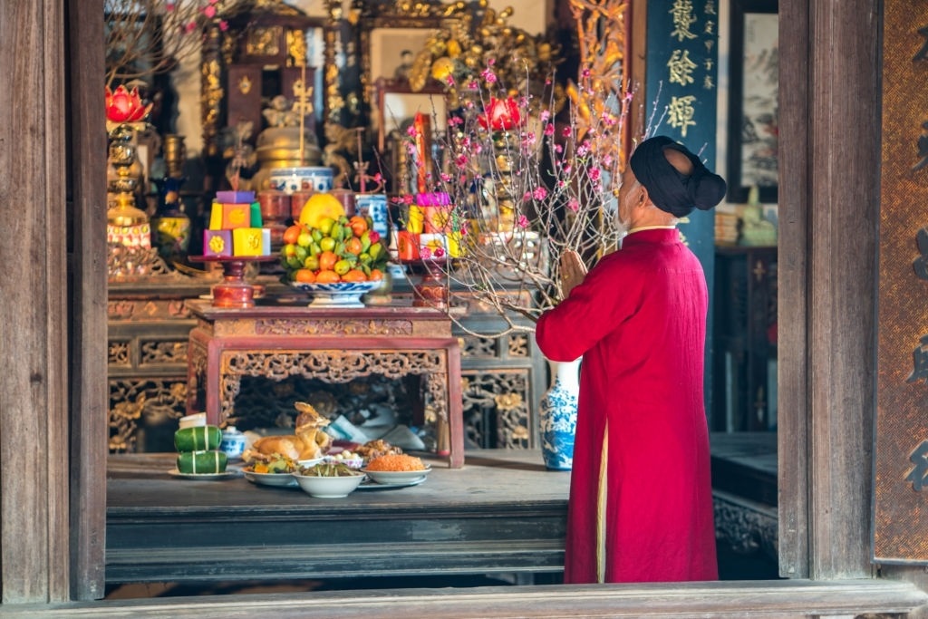 thap nhang ngay tet